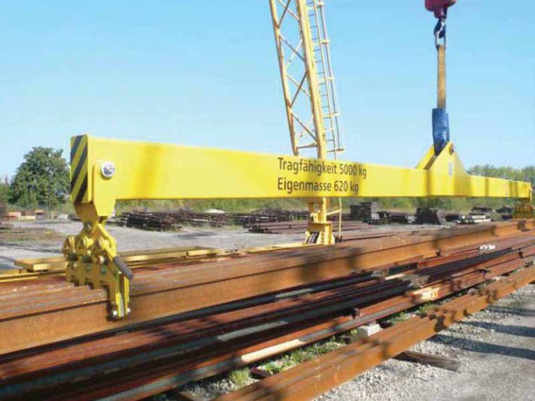 Rail lifting beam