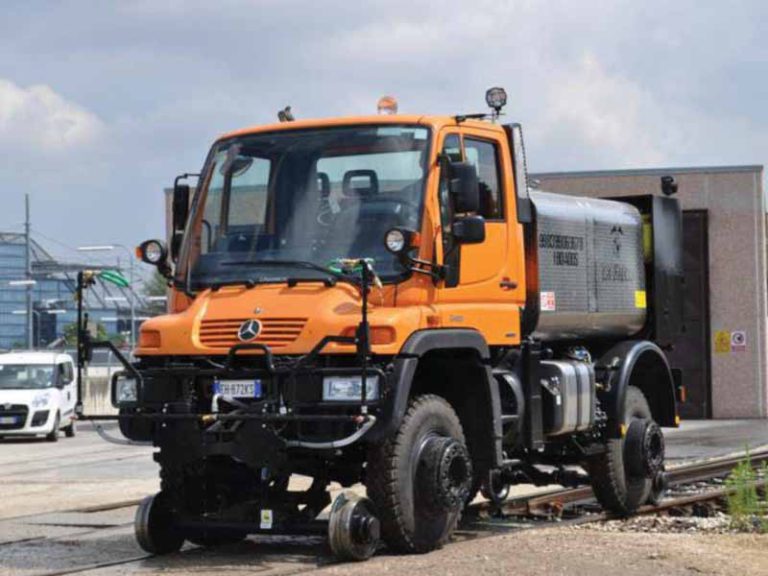 engin rail route unimog