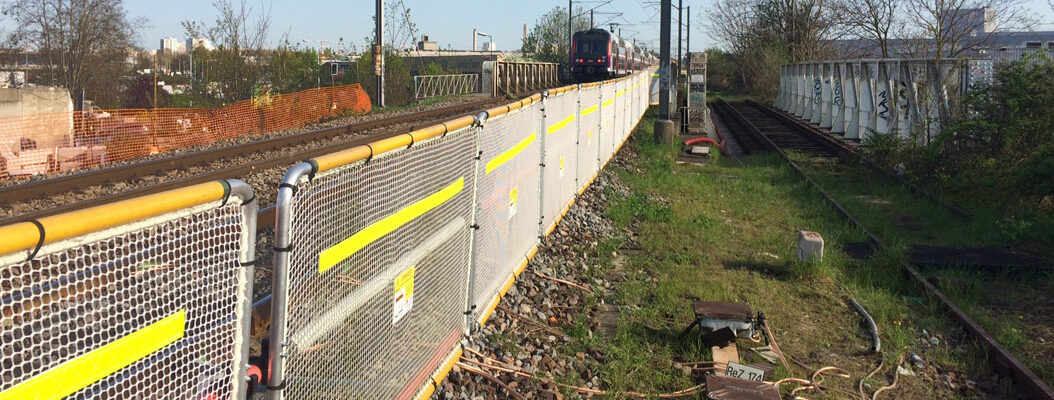 barrière chantier maintenance ferrovaire voie ferrée