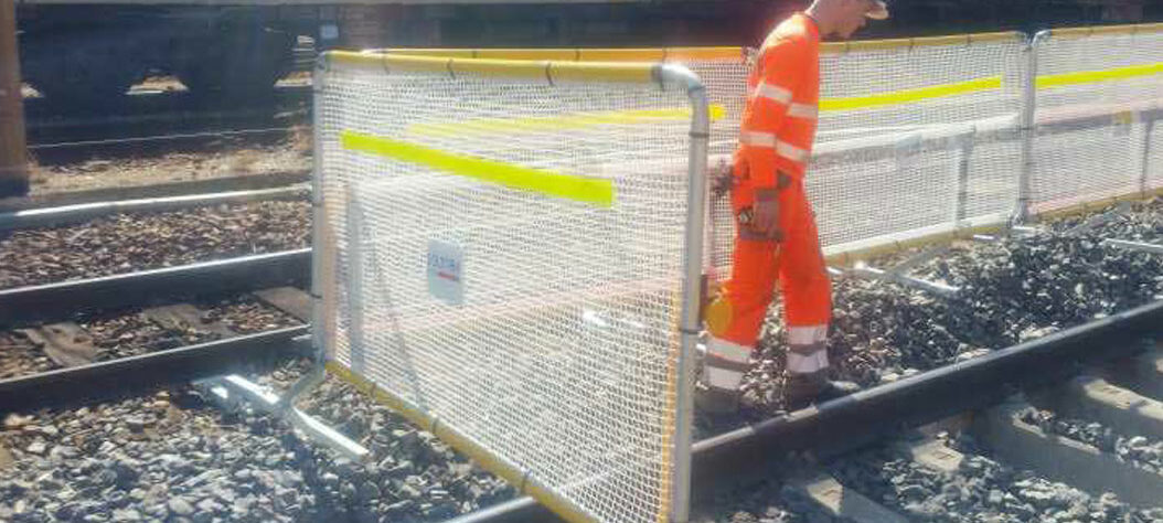 pose de barrière d'entrevoie gare sncf de modane