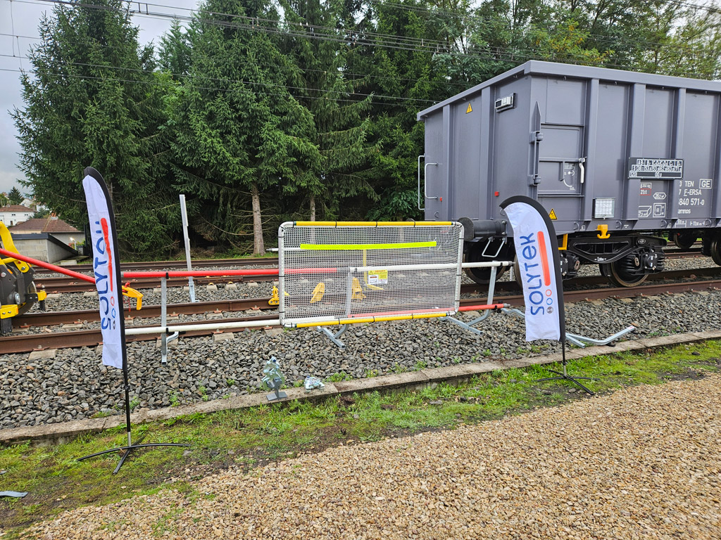 salon mecateam 25 barrière sncf extérieur